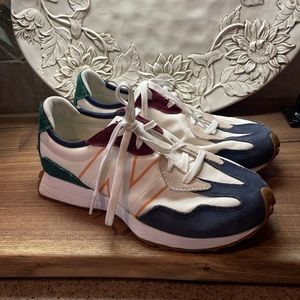 New Balance 327 Series Low-Top K Blue/Red/Green - Boys Size 5 - Great Condition